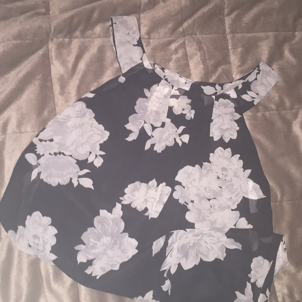 Flowing blouse - Picture 2 of 6